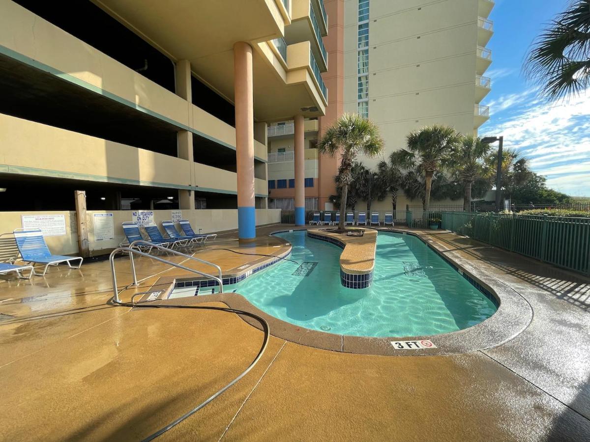 Oceanview Condo With Pool, Hot Tub, Balcony, Right On The Beach Myrtle Beach Exteriér fotografie
